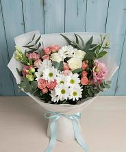 Букет цветов из:  Розы, Лизиантусы и Хризантемы в Новом Приморского края