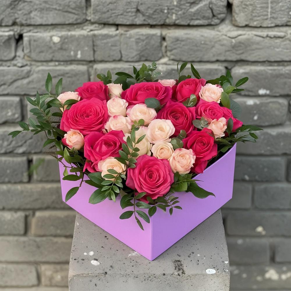 Цветочная композиция из Розы в коробке в Новом Приморского края