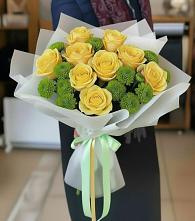 Букет сочно-зеленый в Новом Приморского края Букет цветов из:  Хризантемы и Розы в Новом Приморского края