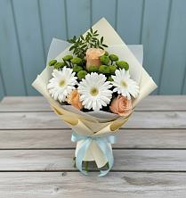 Букет цветов из:  Герберы, Розы и Хризантемы в Новом Приморского края